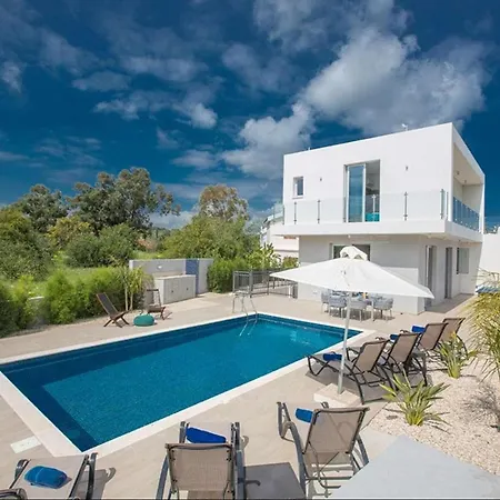 Villa Ymnia 2 Villa